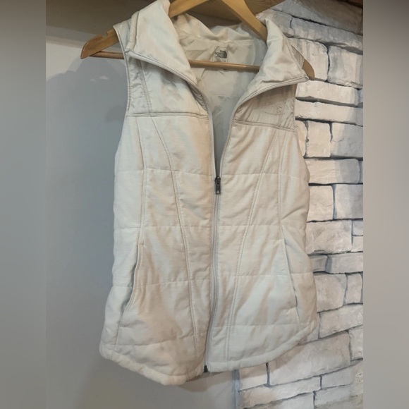 The North Face Women’s Quilted Zip Puffer Vest Cream Size S - Picture 1 of 4